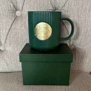 Starbucks 2025 Limited Edition Forest Green Pleated Gold Siren Mug